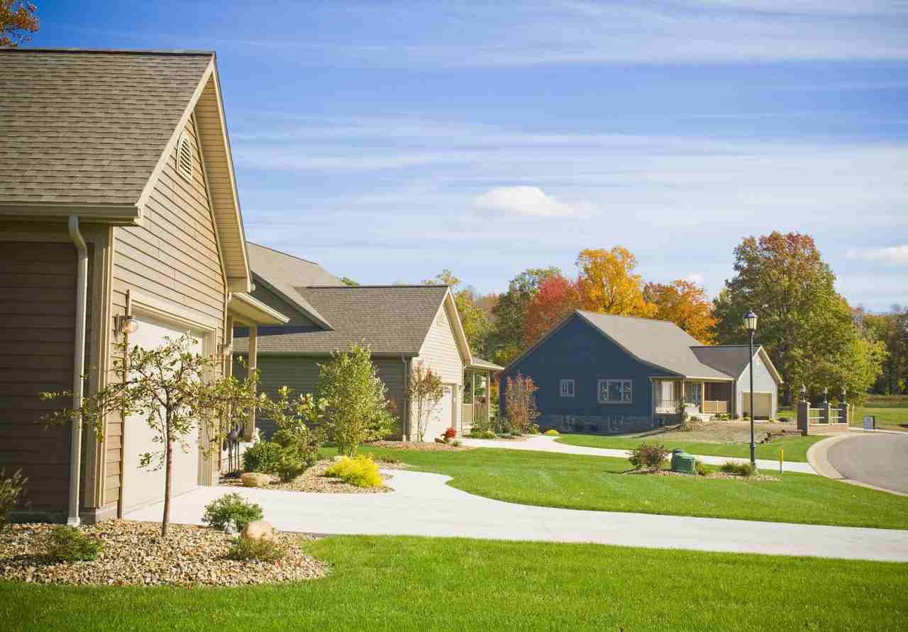 179 Lakeshore Ct #NA - Photo 4 of 7