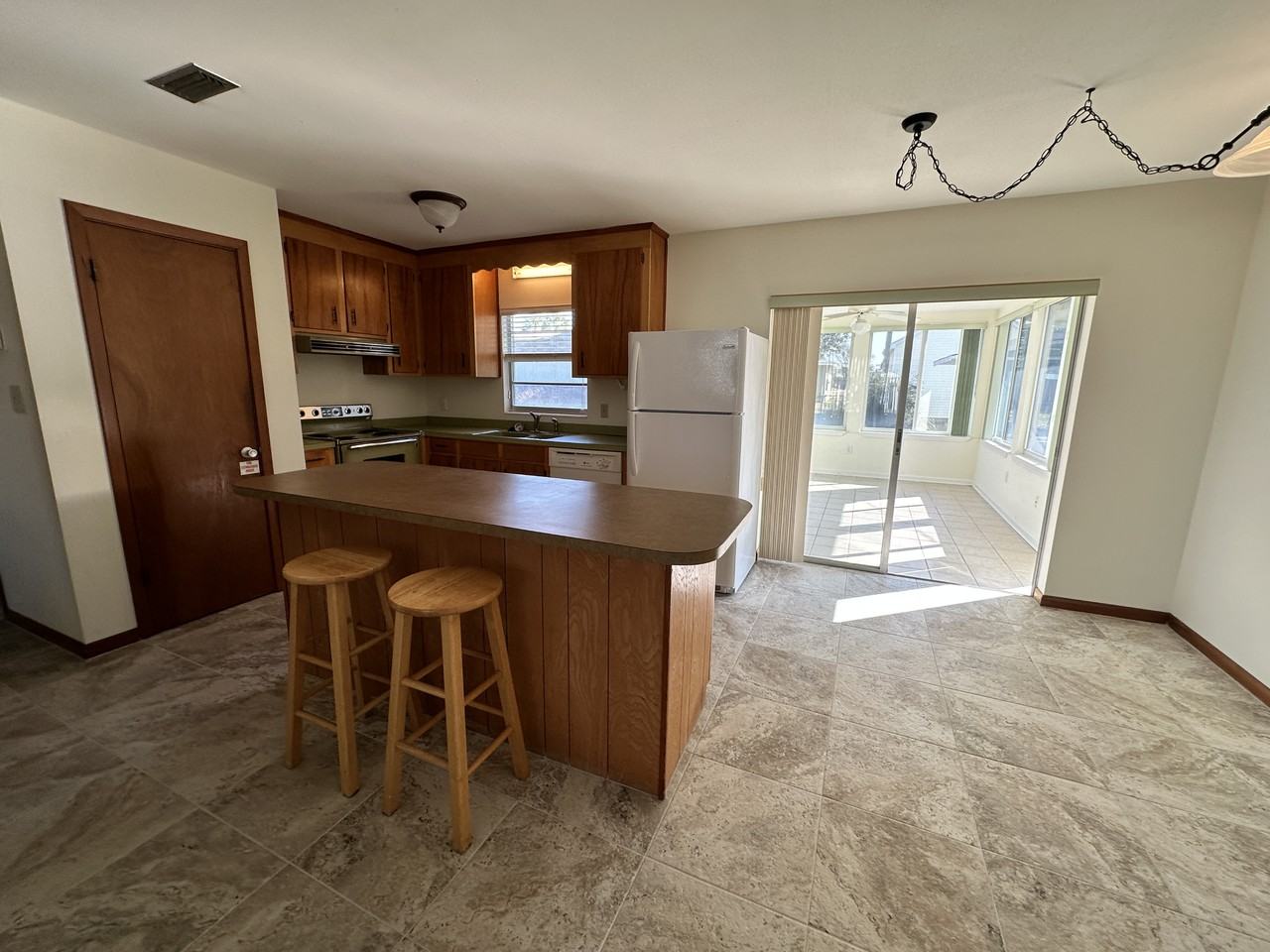 241 Belaire Dr #NA - Photo 5 of 15