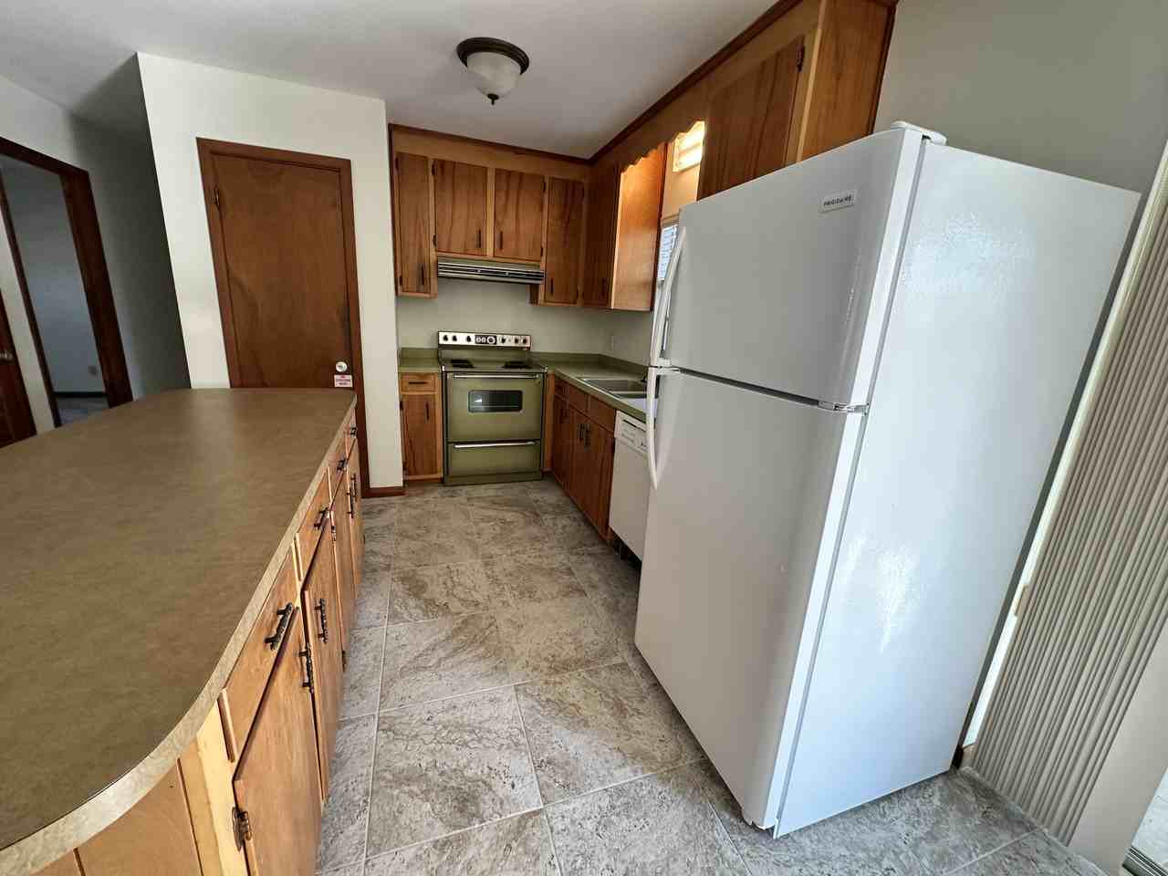 241 Belaire Dr #NA - Photo 6 of 15