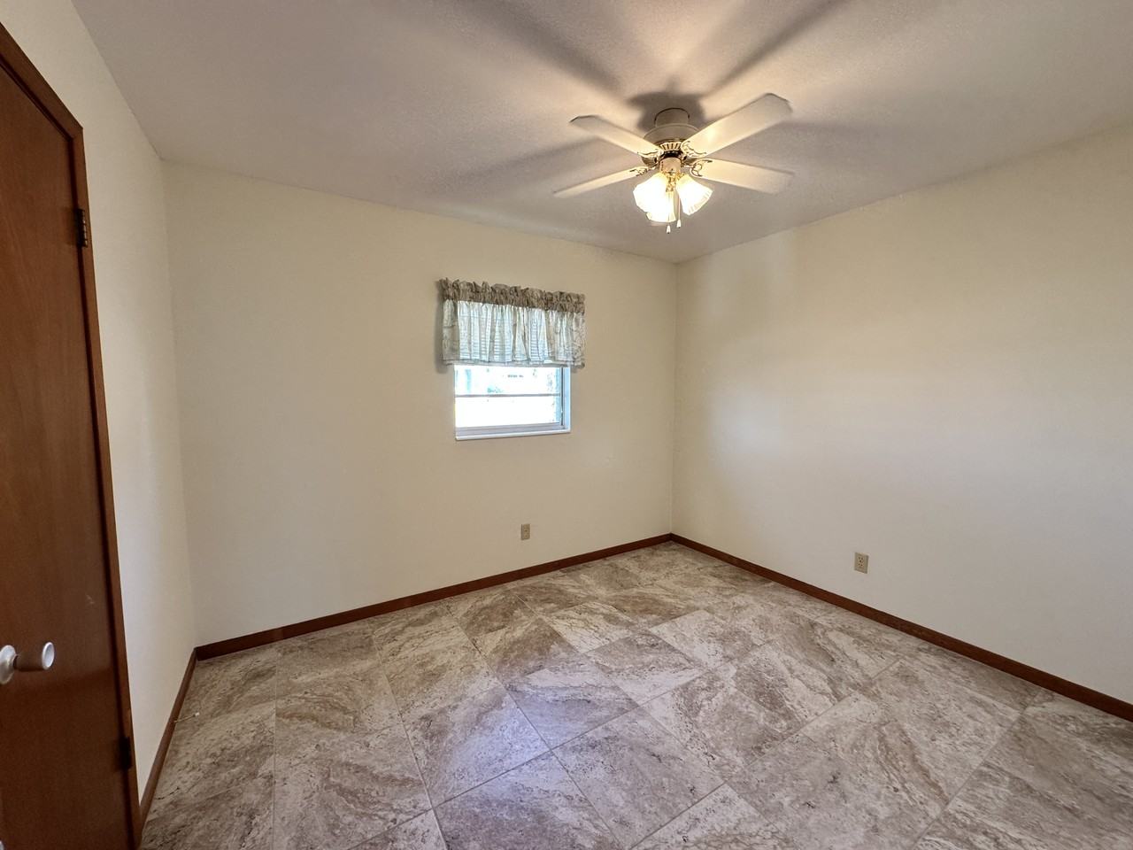 241 Belaire Dr #NA - Photo 7 of 15