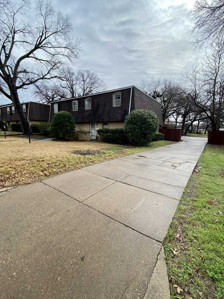 7608 Bridges Ave #B - Photo 2 of 35