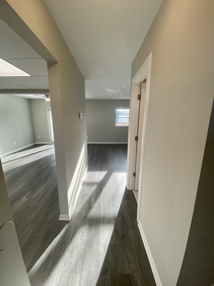 463 E 60th Pl #NA - Photo 2 of 14