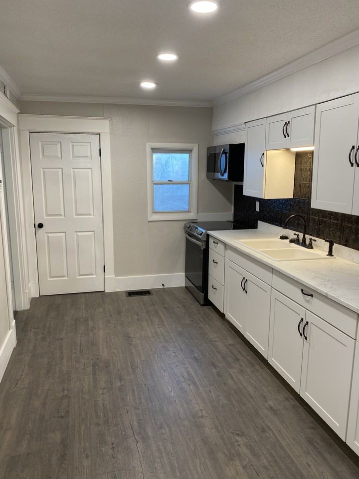 1921 18th St #NA - Photo 4 of 22