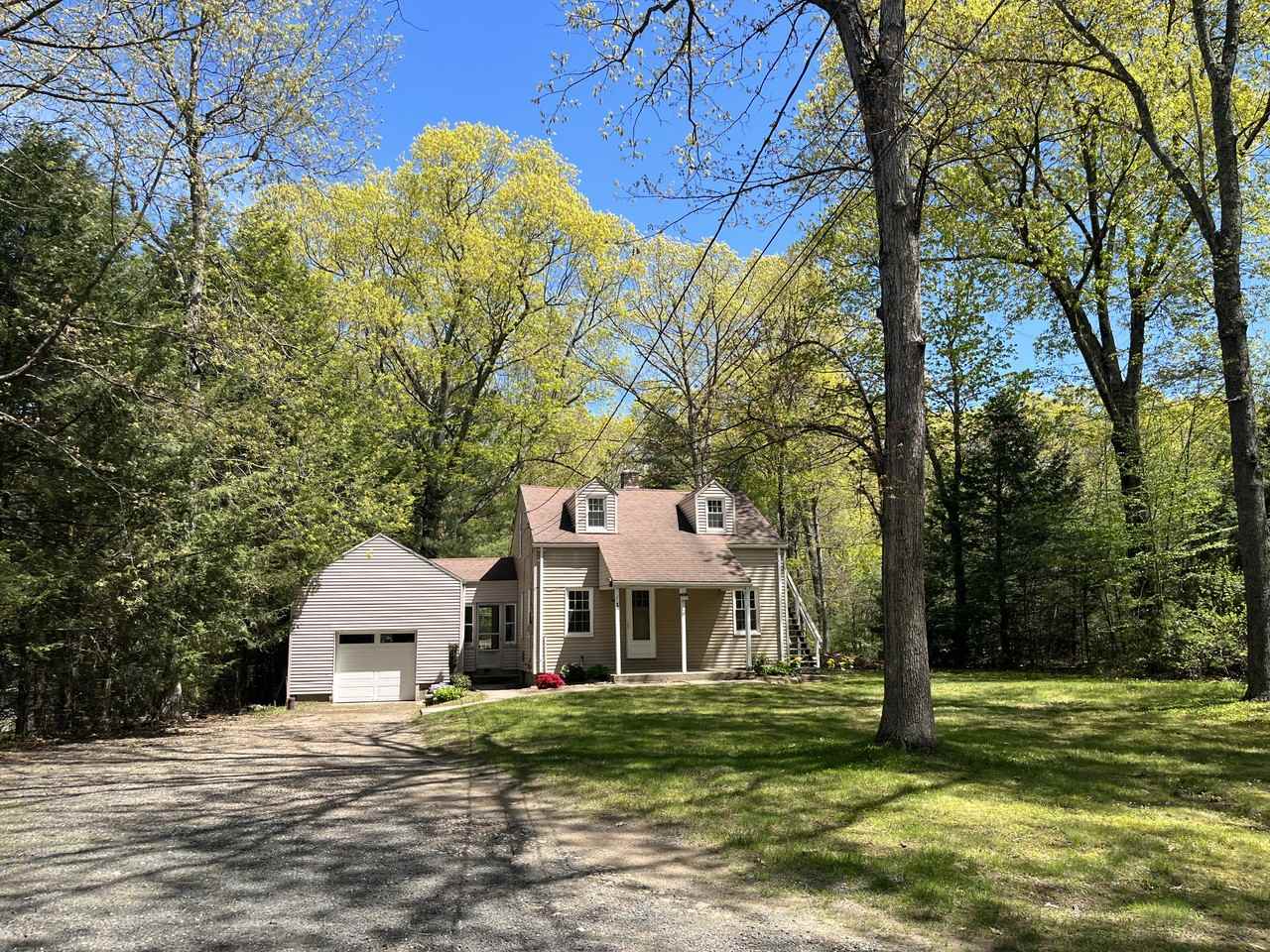 32 Old Town Rd #2ndFL - Photo 2 of 25