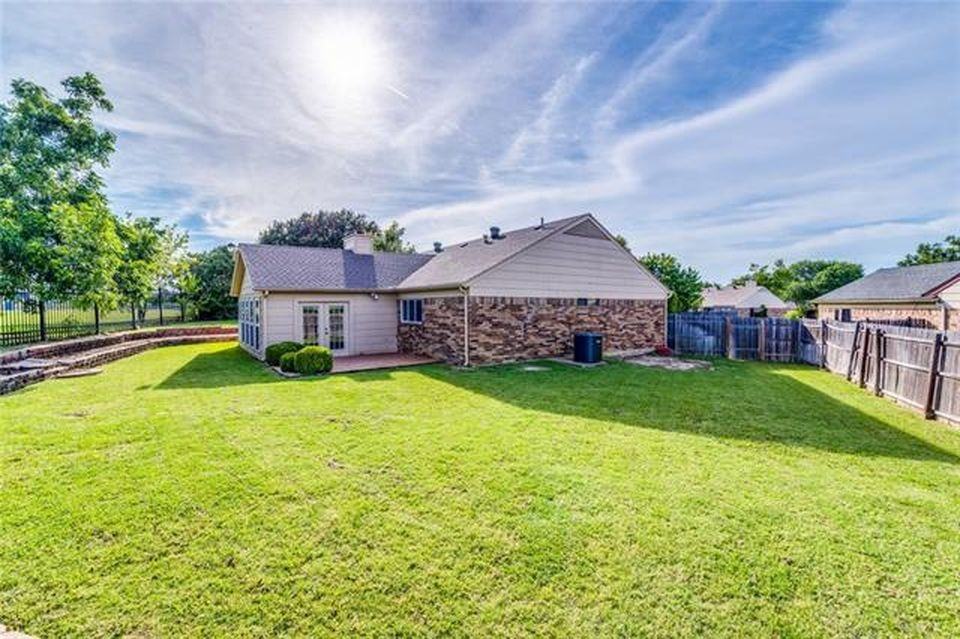 5100 Hilltop Ct #NA - Photo 3 of 21