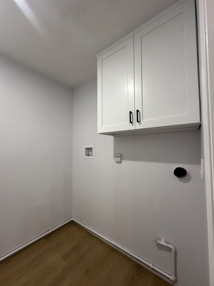 445 Ivy St #205 - Photo 3 of 18