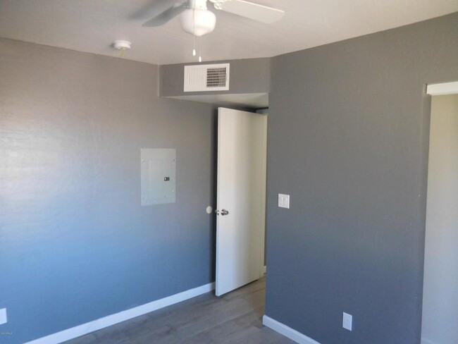 1146 W Apache St #2 - Photo 2 of 4