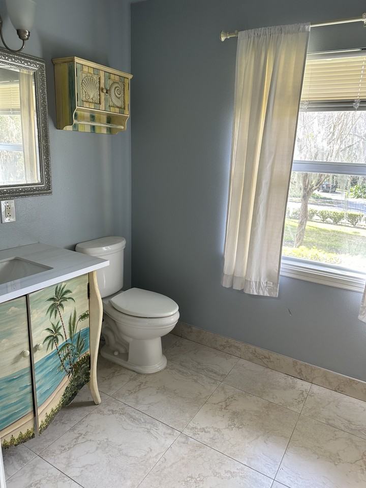 553 Karen Ave #NA - Photo 2 of 6
