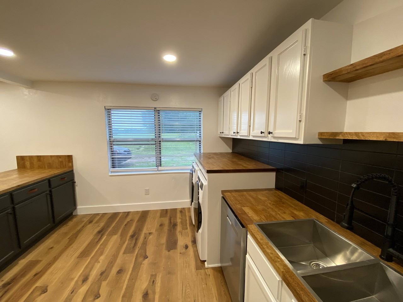 22398 County Road 445 #B - Photo 2 of 14
