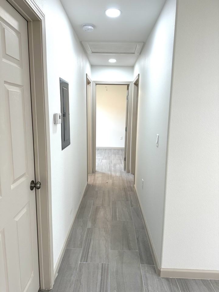 2220 Northridge Ave #D - Photo 7 of 18