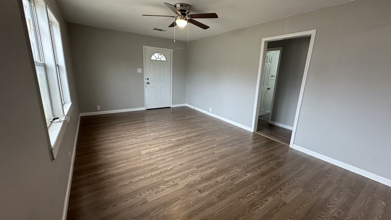 901 Johnson St #NA - Photo 4 of 22