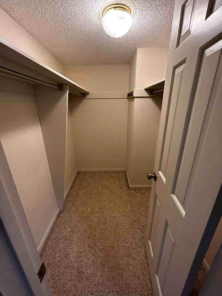 1851 Melrose Ave #216 - Photo 3 of 10