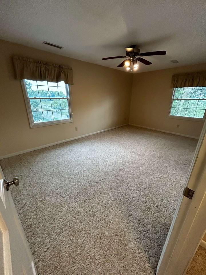 1851 Melrose Ave #216 - Photo 5 of 10