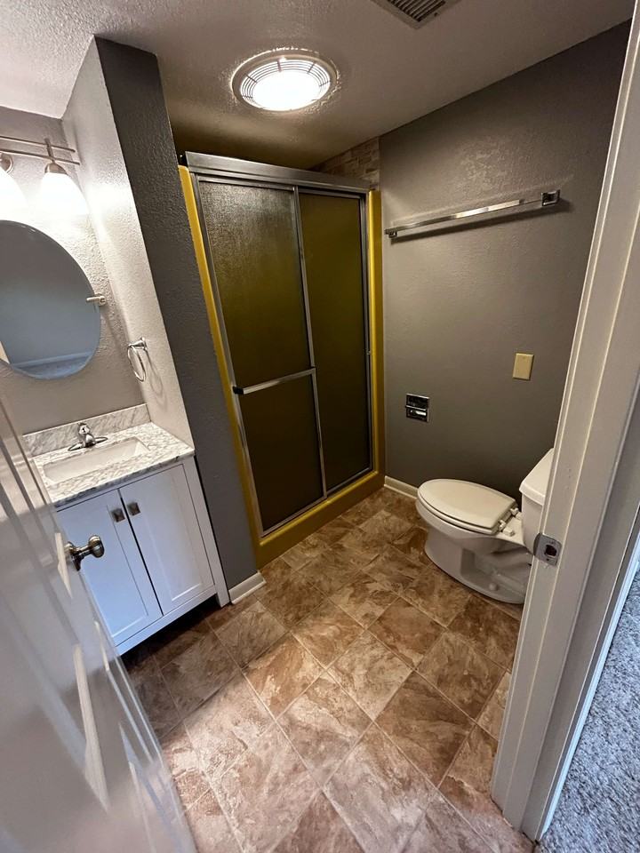 1851 Melrose Ave #216 - Photo 6 of 10