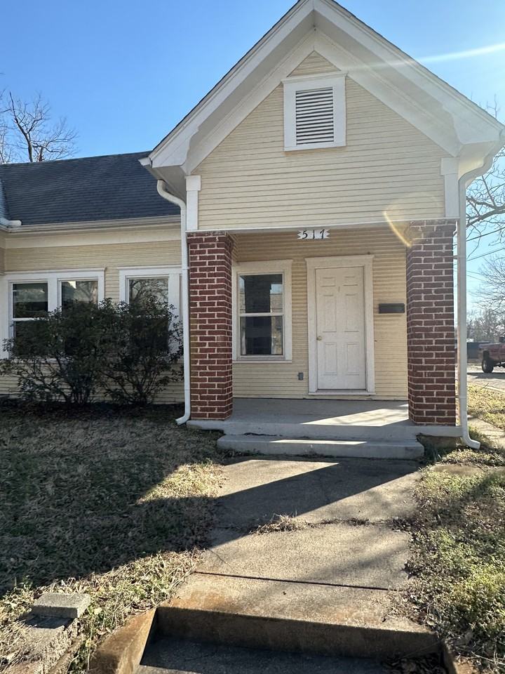 517 W Kilpatrick St #517 - Photo 2 of 7