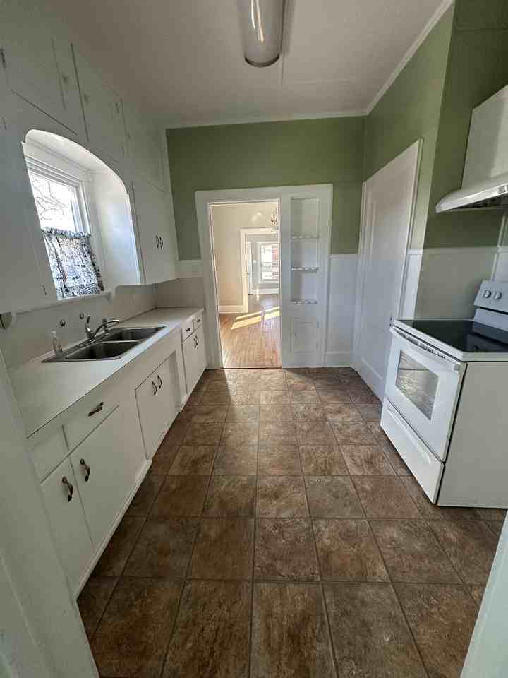 517 W Kilpatrick St #517 - Photo 3 of 7