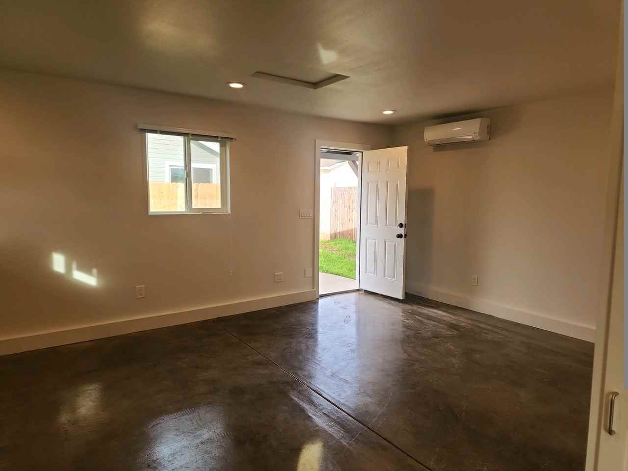 365 J St #A - Photo 2 of 11