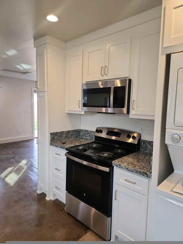 365 J St #A - Photo 5 of 11