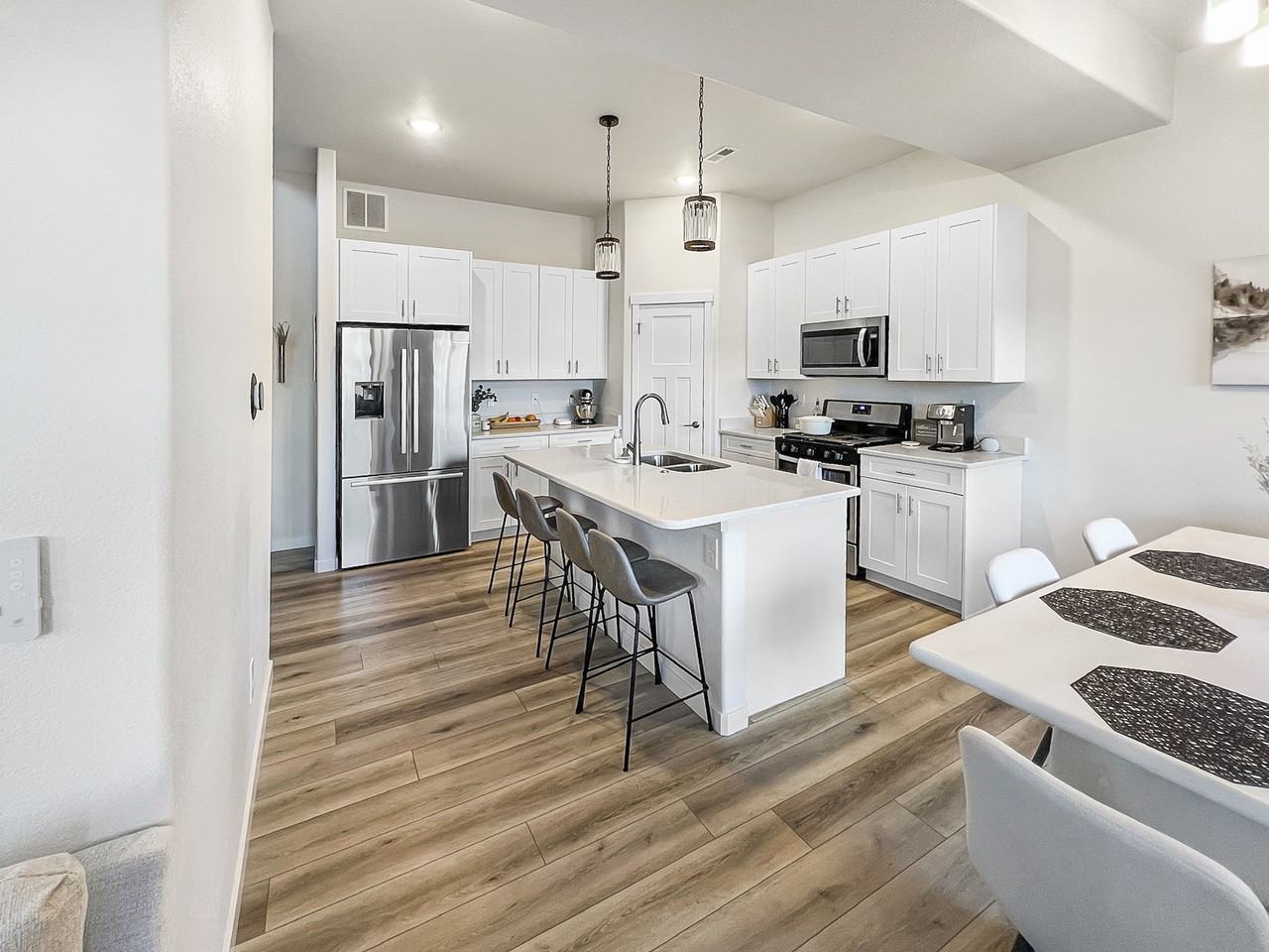 5707 Villa Lorenzo Dr #TH - Photo 2 of 33