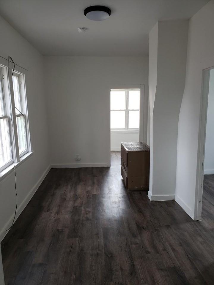 715 11th Ave #NA - Photo 2 of 10