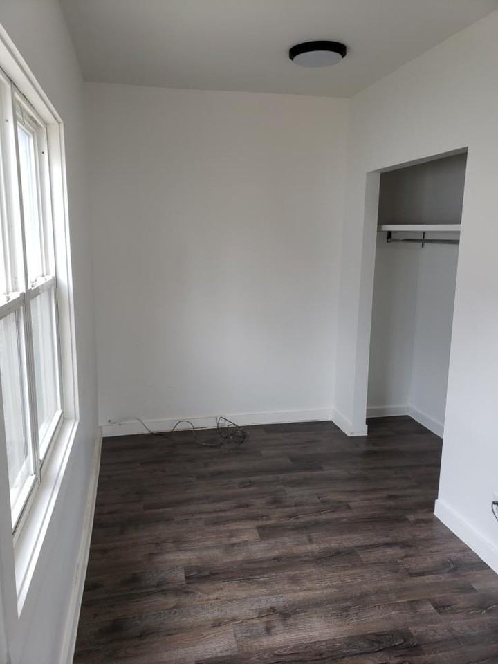 715 11th Ave #NA - Photo 5 of 10