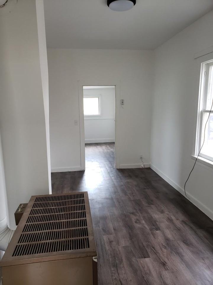 715 11th Ave #NA - Photo 7 of 10