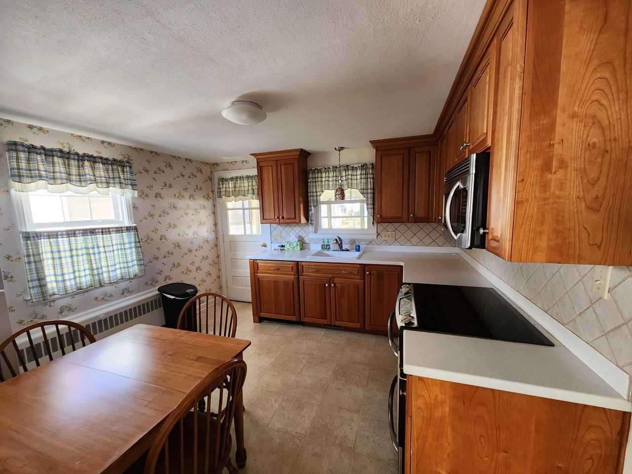 36 Lyondale Rd #NA - Photo 2 of 24