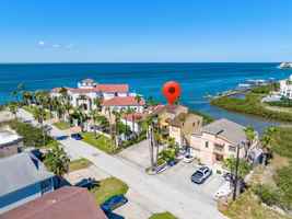 featured image of 208 West Saturn Lane #B