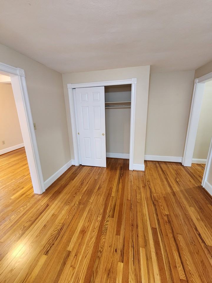 150 W Richardson Ave #1 - Photo 3 of 13