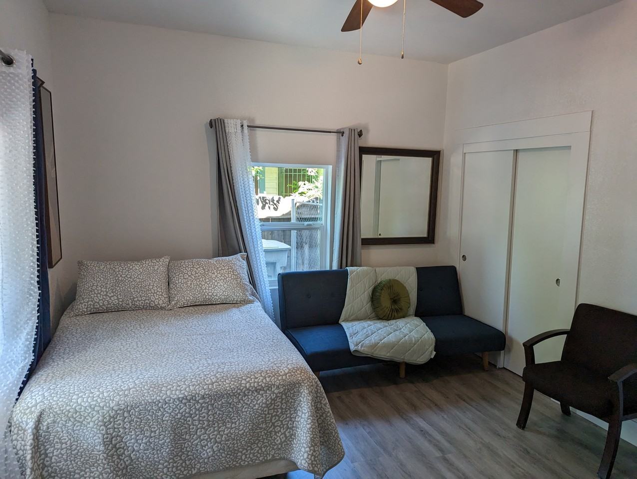 1225 E Bremer Ave #NA - Photo 3 of 11
