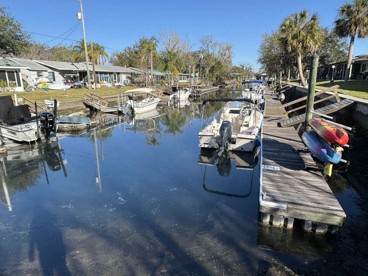 1412 Se Paradise Ave #3 - Photo 2 of 15