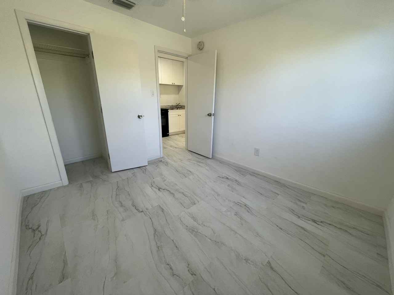 2135 Nw 7th St #4 - Photo 6 of 8