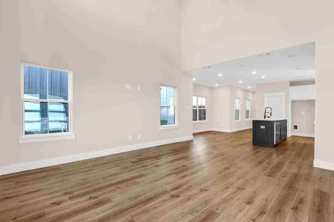 4929 Sweetbay Rd #NA - Photo 5 of 33
