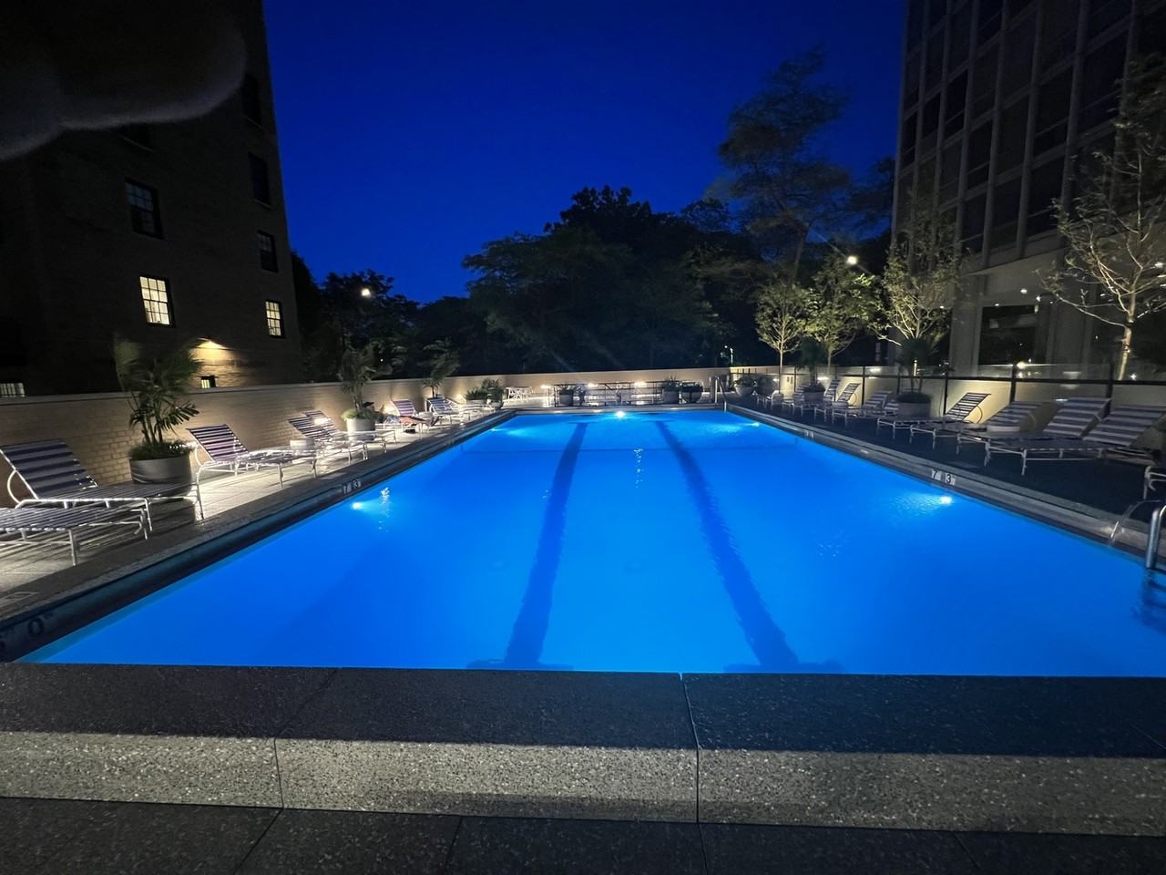 2400 N Lakeview Ave #2
