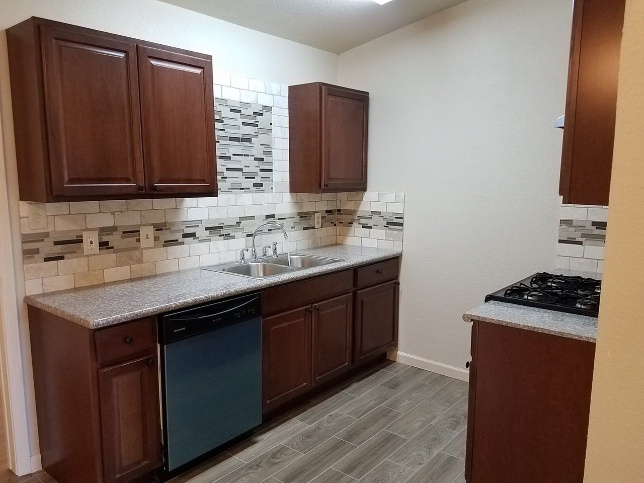 5227 Village Gln #NA - Photo 5 of 19