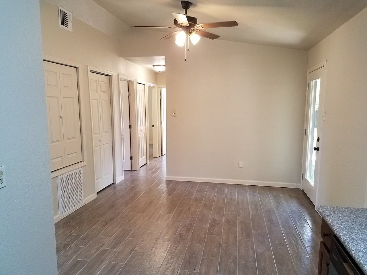 5227 Village Gln #NA - Photo 6 of 19