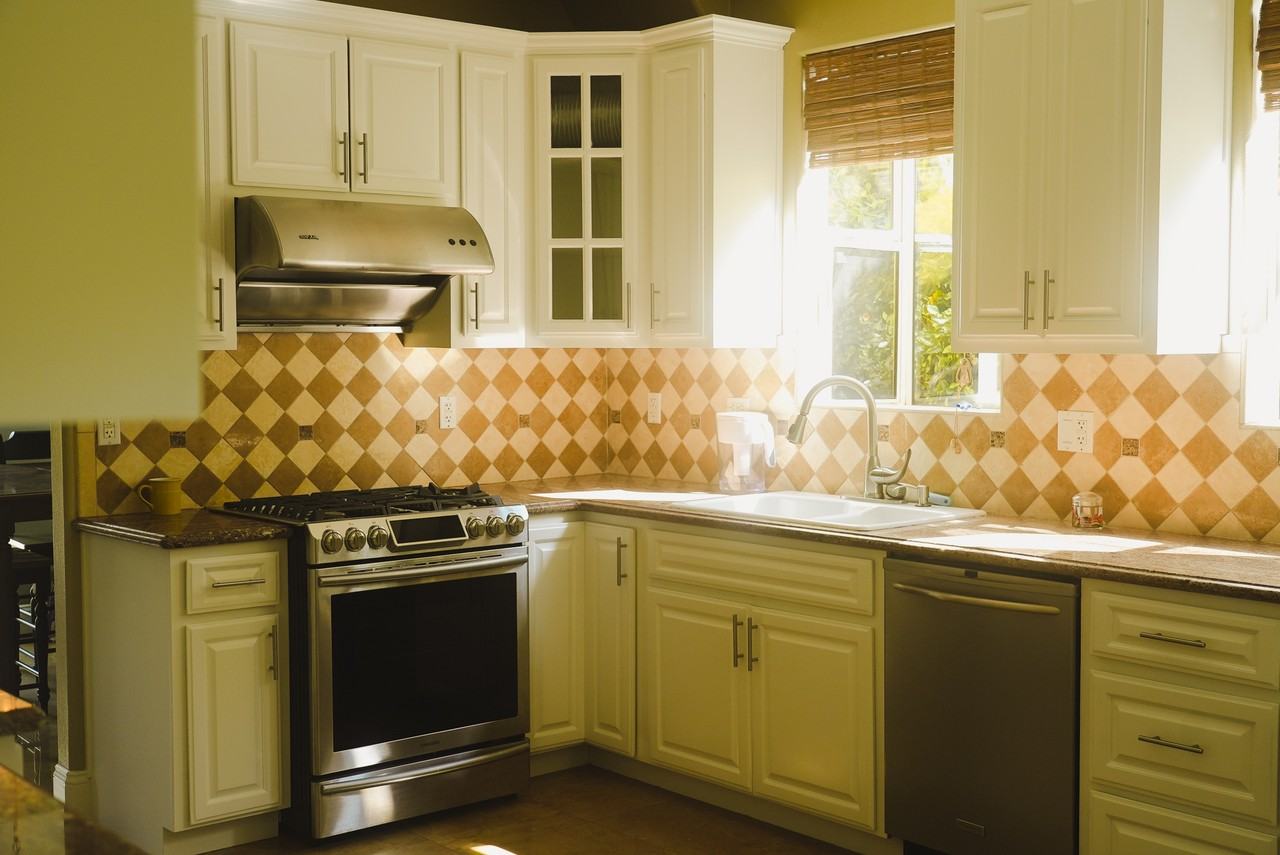 2618 Parkway Dr #NA - Photo 2 of 30