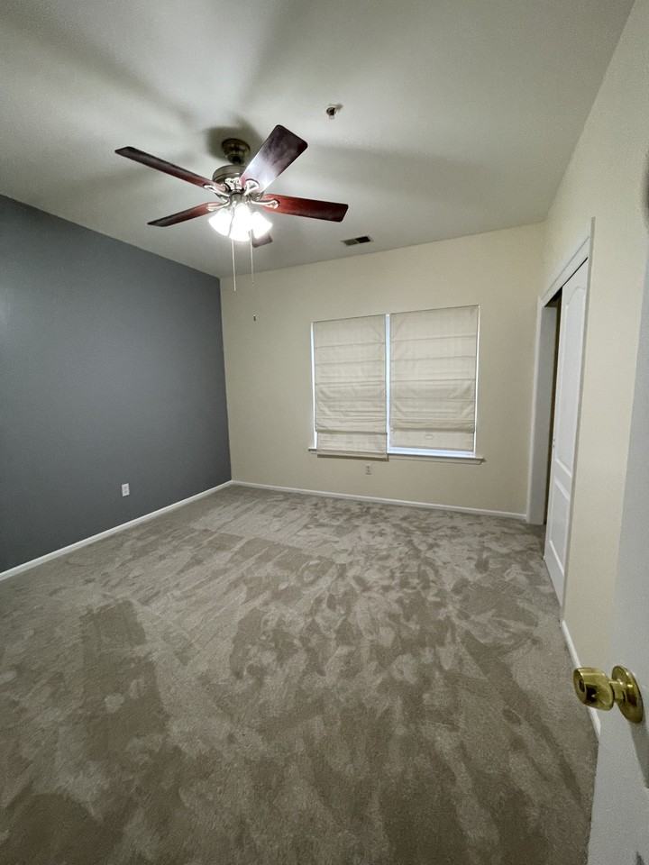 324 Coppola Dr #324 - Photo 2 of 11