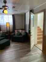 featured image of 208 1/2 E Pine St #LOWER