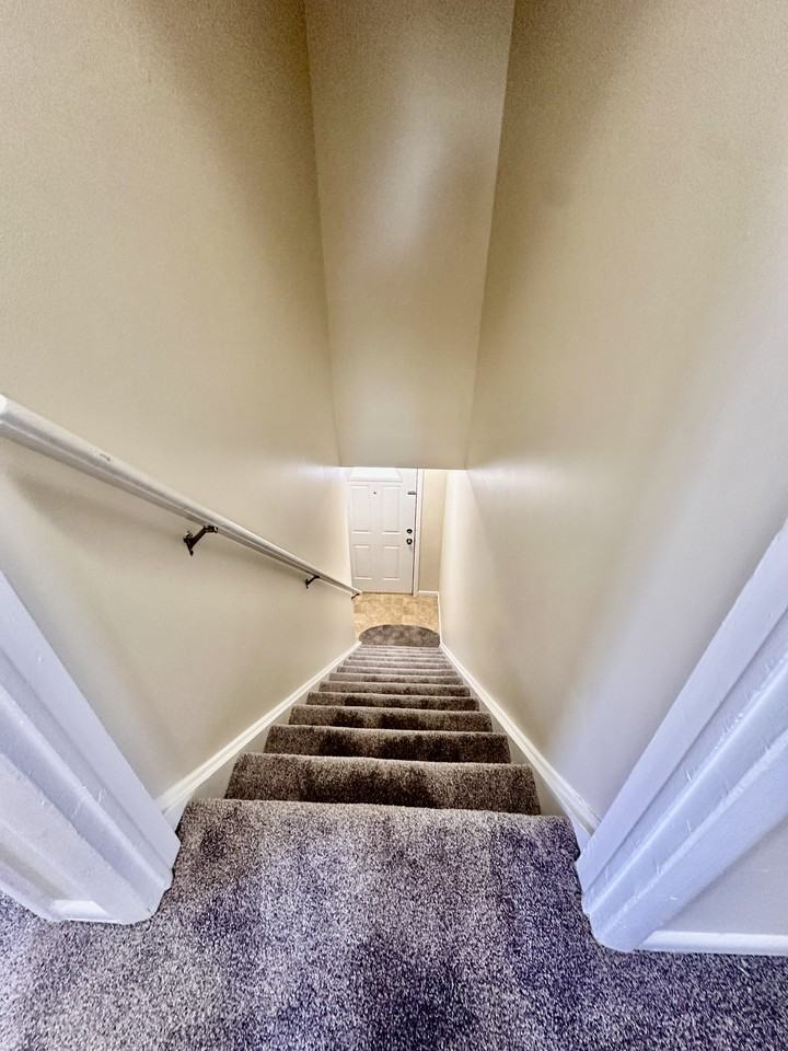 201 Strand Ave #B - Photo 3 of 15