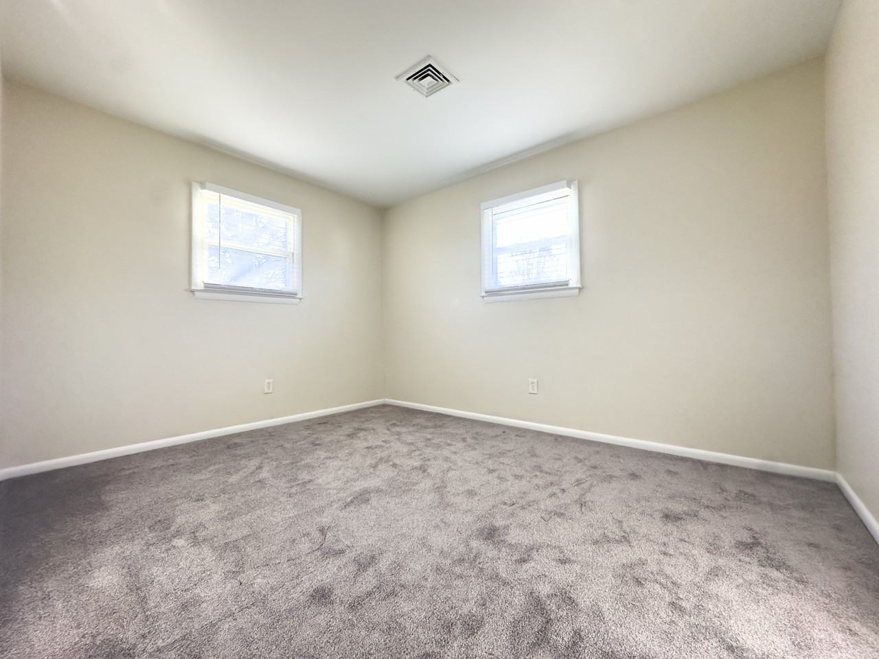 201 Strand Ave #B - Photo 6 of 15