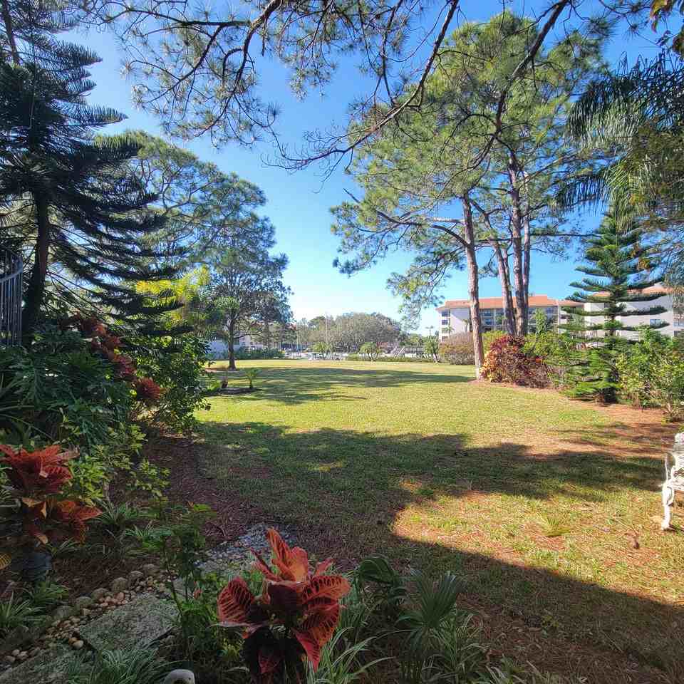 14 Mariner Dr #14 - Photo 4 of 45