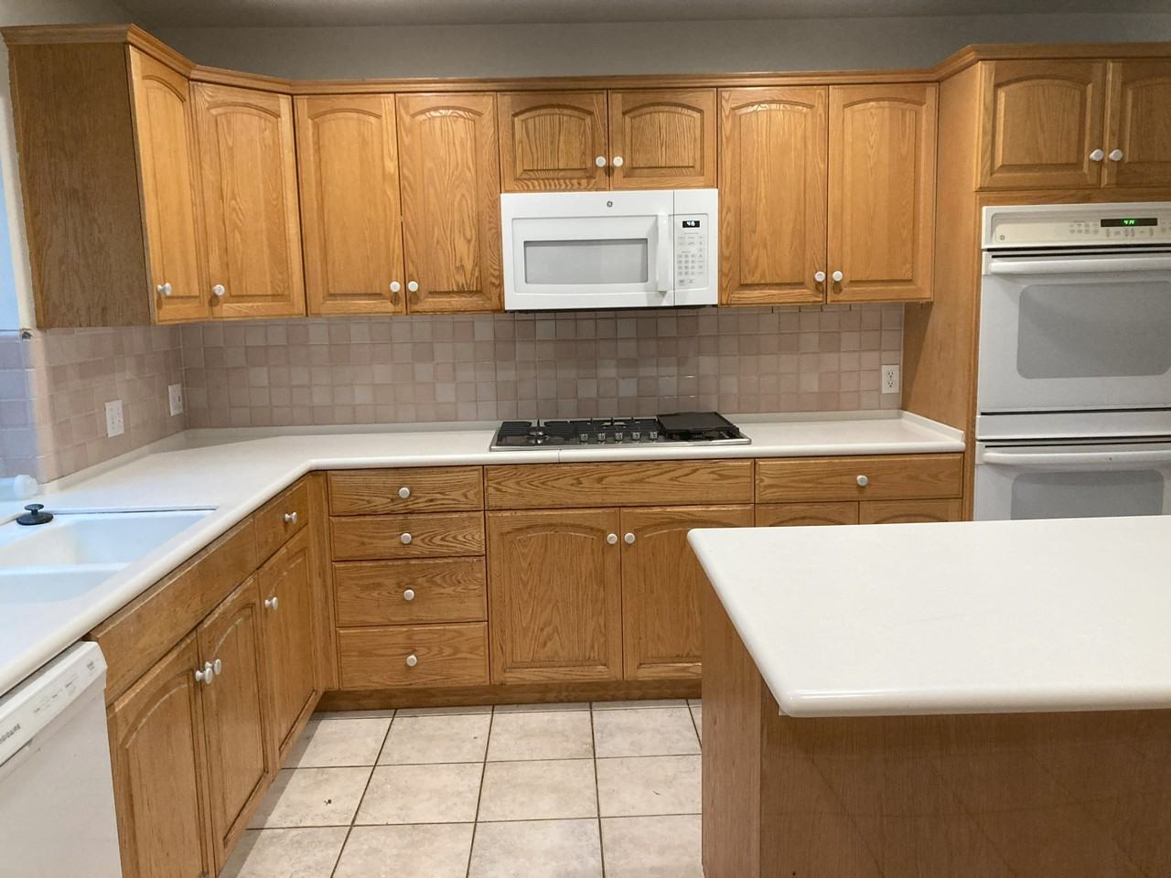 640 Brier St #NA - Photo 3 of 15