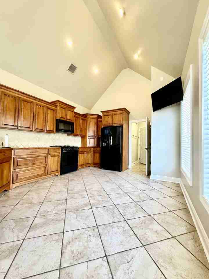 102 Greenhaven Dr #NA - Photo 3 of 19