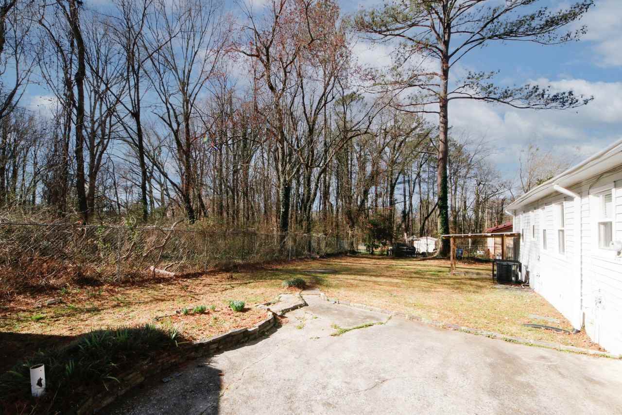 2325 Jernigan Pl Se #NA - Photo 3 of 22