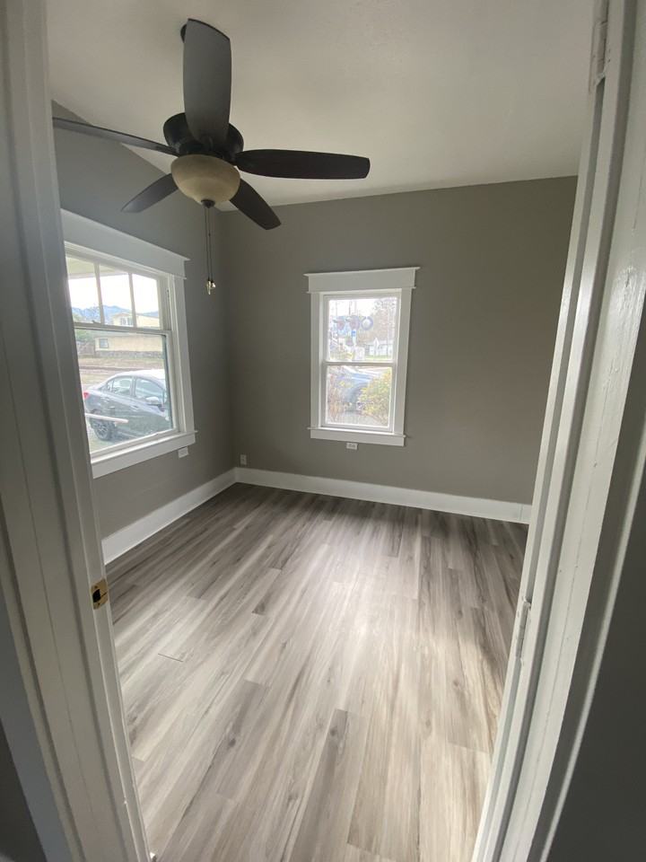 610 W 4th St #NA - Photo 7 of 23