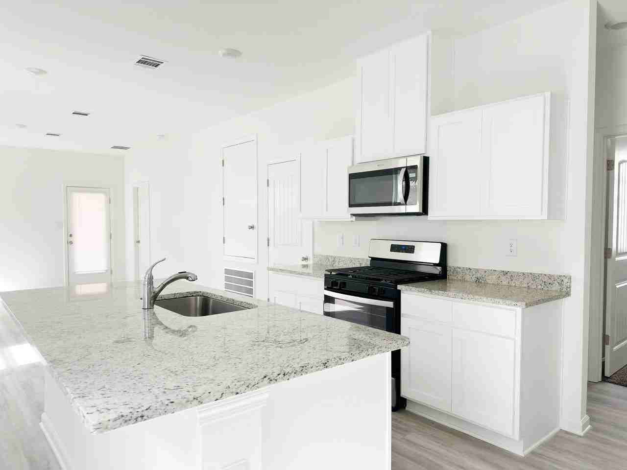 1011 Drago Dr #NA - Photo 5 of 10