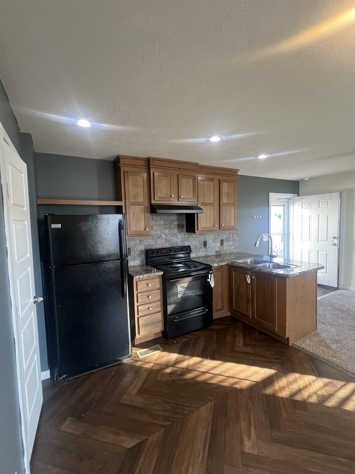 934 9th St #NA - Photo 2 of 32