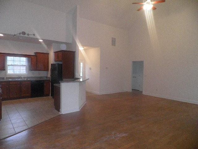 244 Stoneridge Dr Nw #NA - Photo 4 of 7