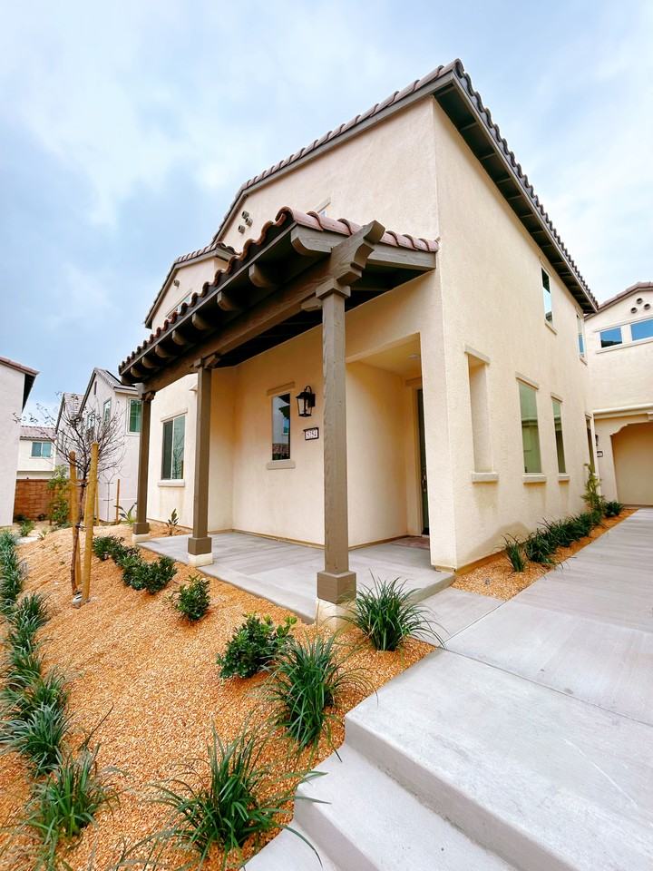 5254 Wildflower Ln #3 - Photo 2 of 36